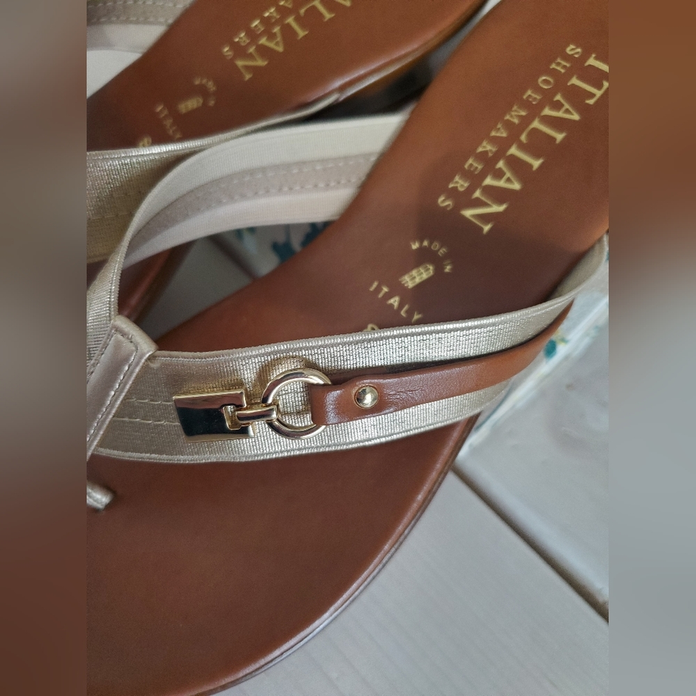 Italian Shoemakers Gold Thong Sandal, Size 8